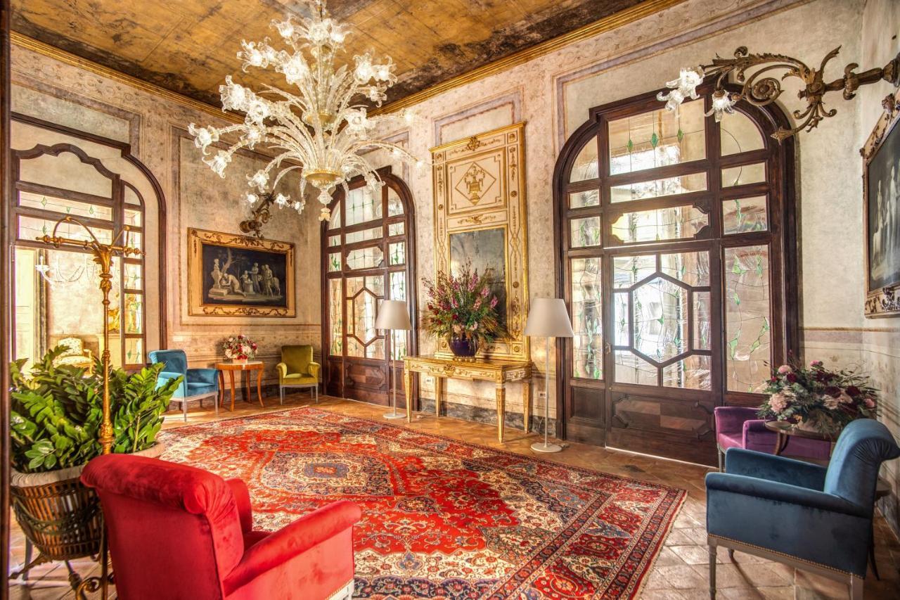 Hotel Palazzo Doria Napoli Esterno foto