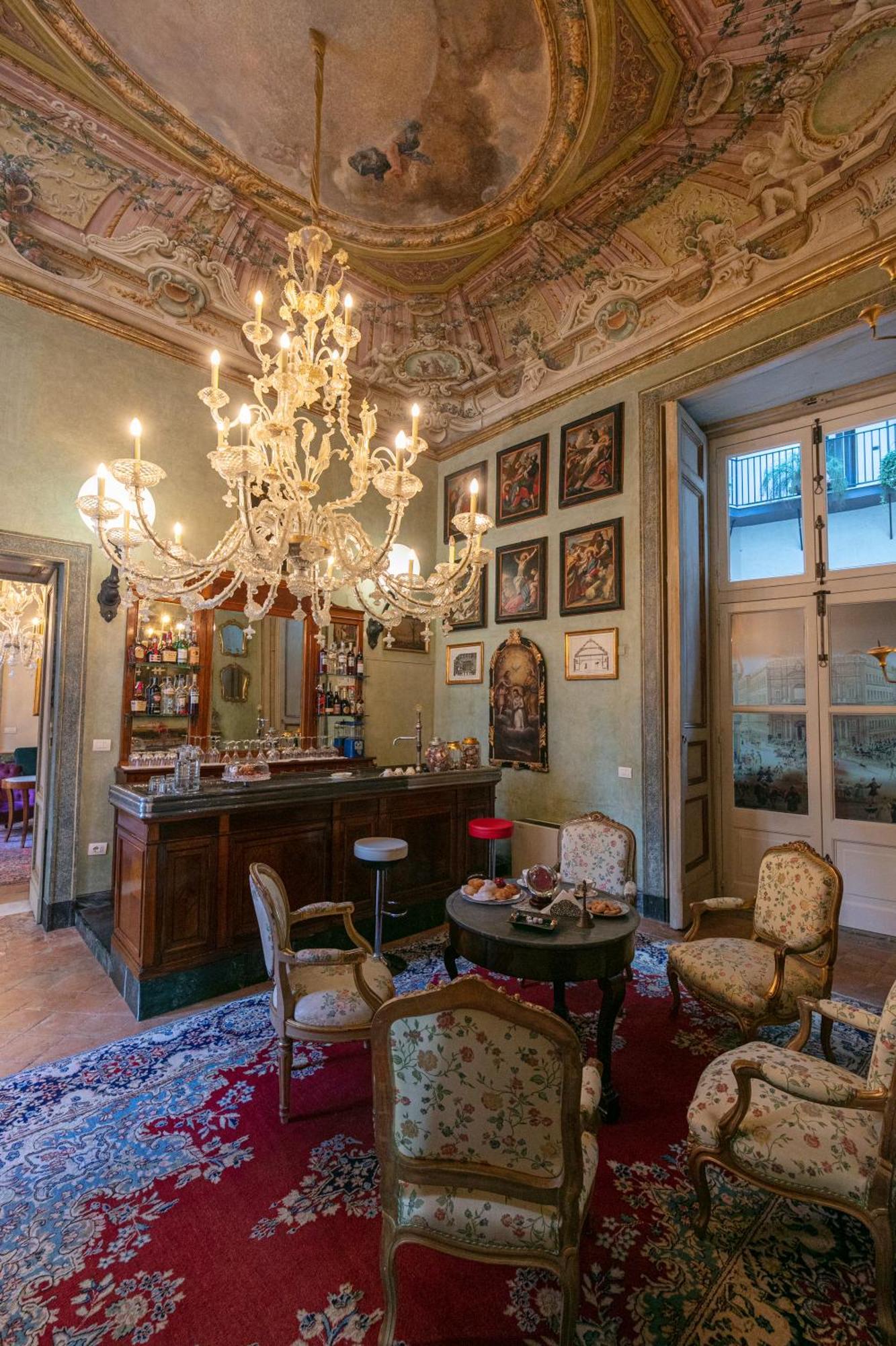 Hotel Palazzo Doria Napoli Esterno foto