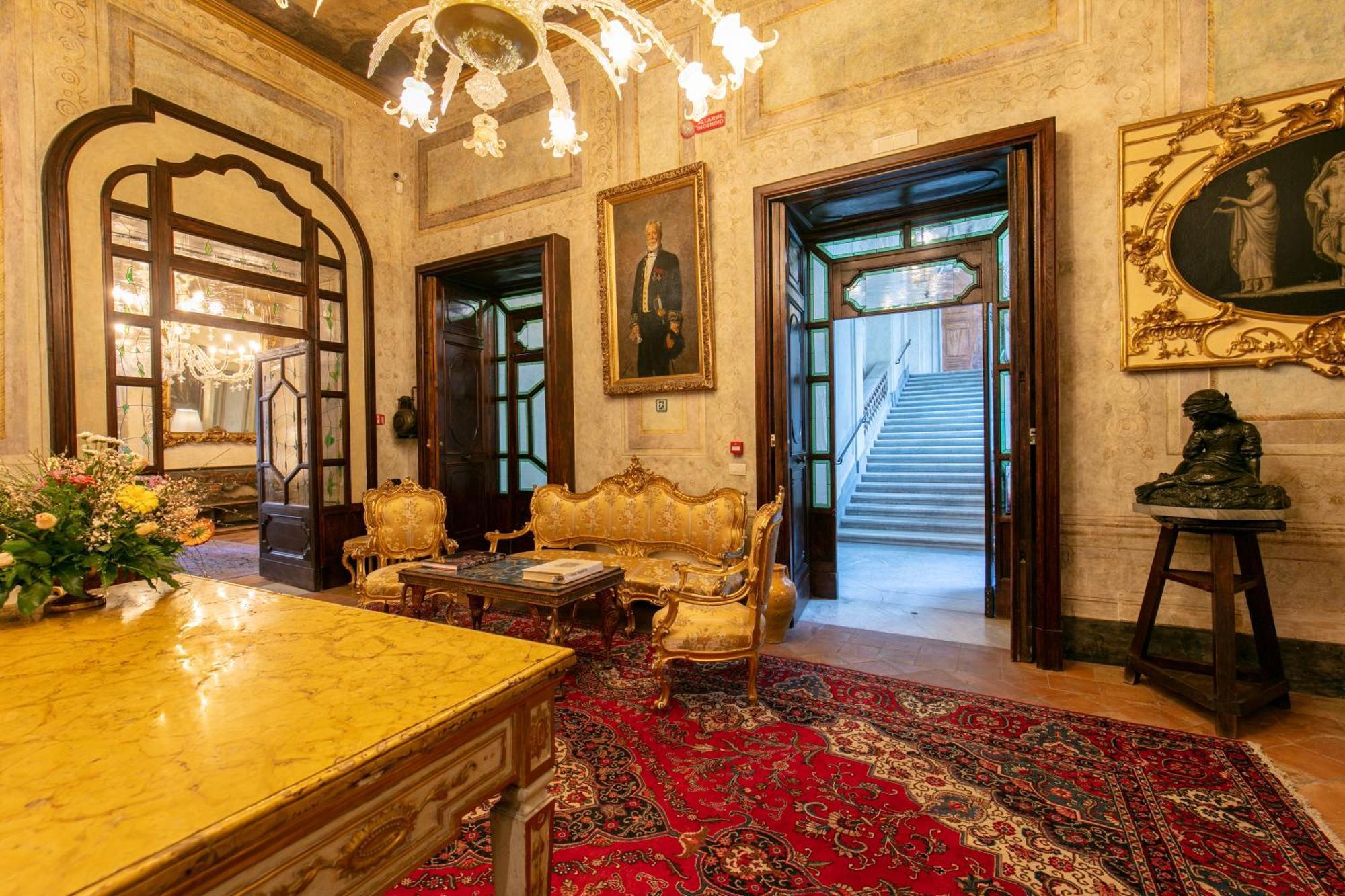 Hotel Palazzo Doria Napoli Esterno foto