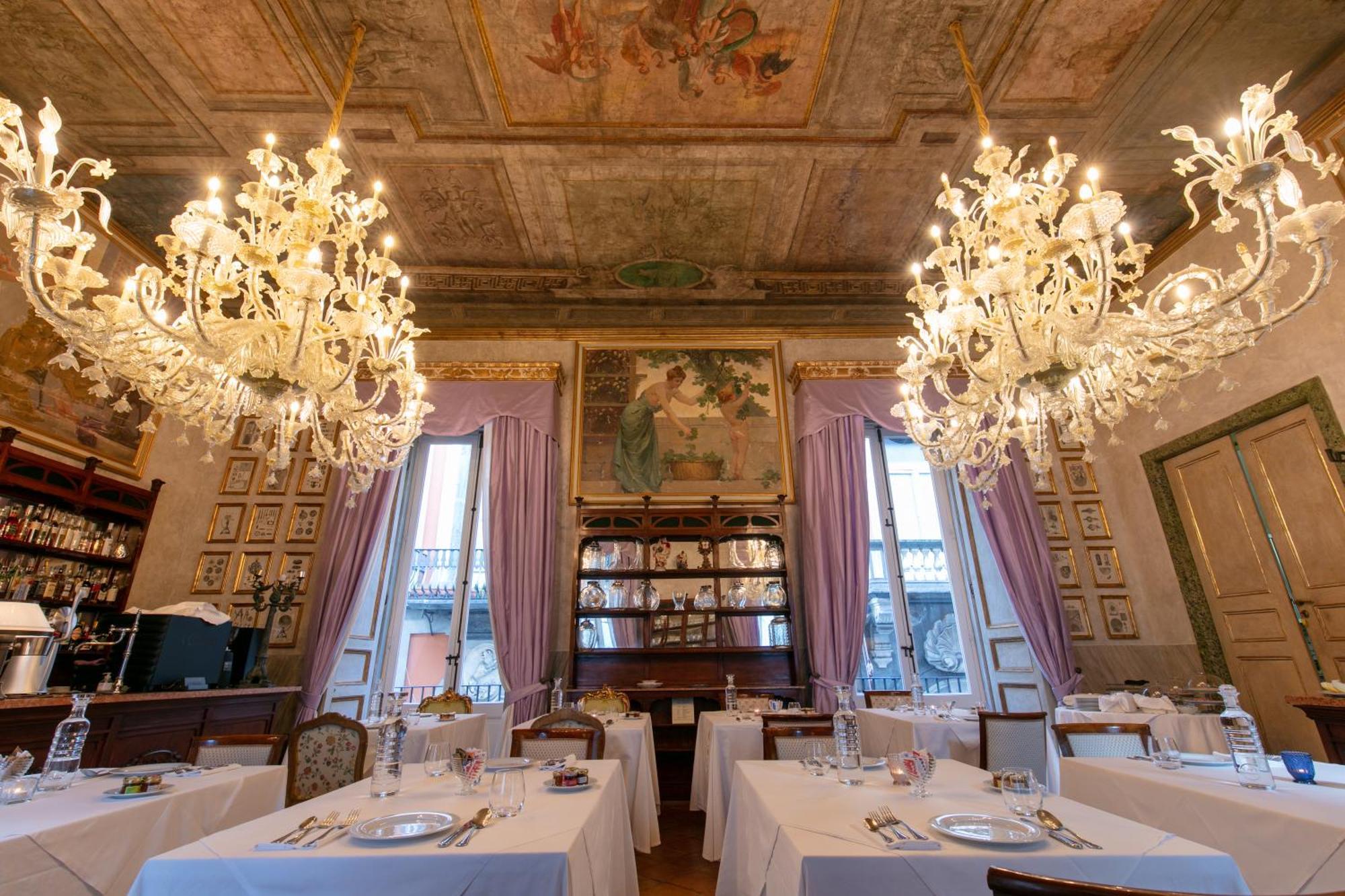 Hotel Palazzo Doria Napoli Esterno foto